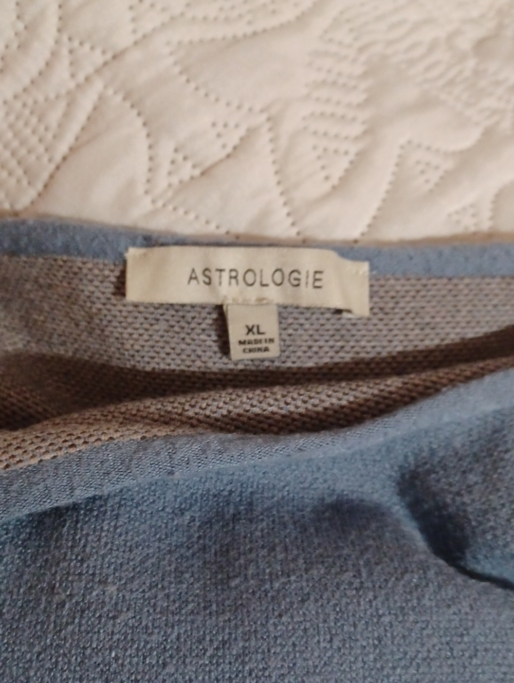 Astrologie Women's Cat Design Blue Knit Sweater - Relaxed Fit